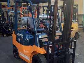 2004 Toyota forklift weekend special sale-container entry 1.8 ton 3m lift height only $9999+gst - picture1' - Click to enlarge