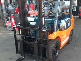 2004 Toyota forklift weekend special sale-container entry 1.8 ton 3m lift height only $9999+gst - picture2' - Click to enlarge