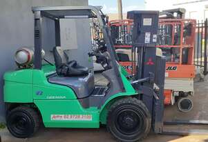 ACTIVE FORKLIFTS - Mitsubishi 3 Ton Forklift Container entry mast 2008 model 4.3m lift solid tyres s