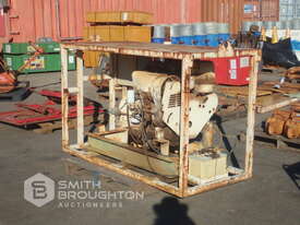 DEUTZ F3L912 3 CYLINDER DIESEL ENGINE IN FRAME - picture1' - Click to enlarge