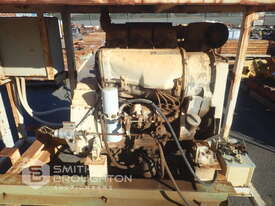 DEUTZ F3L912 3 CYLINDER DIESEL ENGINE IN FRAME - picture2' - Click to enlarge