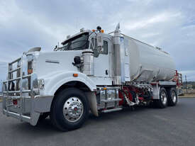 Kenworth T409SAR Fuel/Lube Tanker Truck - picture1' - Click to enlarge