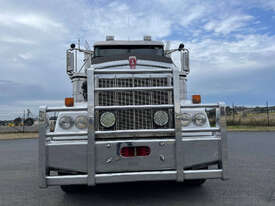 Kenworth T409SAR Fuel/Lube Tanker Truck - picture2' - Click to enlarge