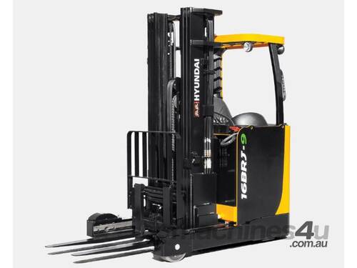 RENTCORP Hyundai 14, 16, 20, 25BRJ-9 WAREHOUSE REACH TRUCK - Hire