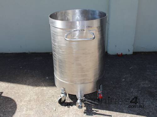 Stainless Steel Mobile Tank.