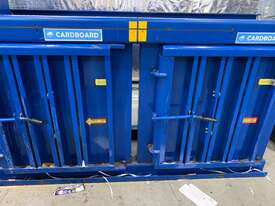 Multi chamber baler - picture0' - Click to enlarge