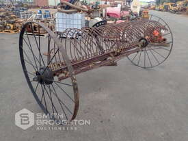 VINTAGE HORSE DRAWN HAY RAKE - picture1' - Click to enlarge