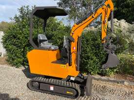 NEW MODEL RHINOCEROS XN15 1.5TON DIESEL EXCAVATOR WITH STANDARD BUCKET - picture2' - Click to enlarge