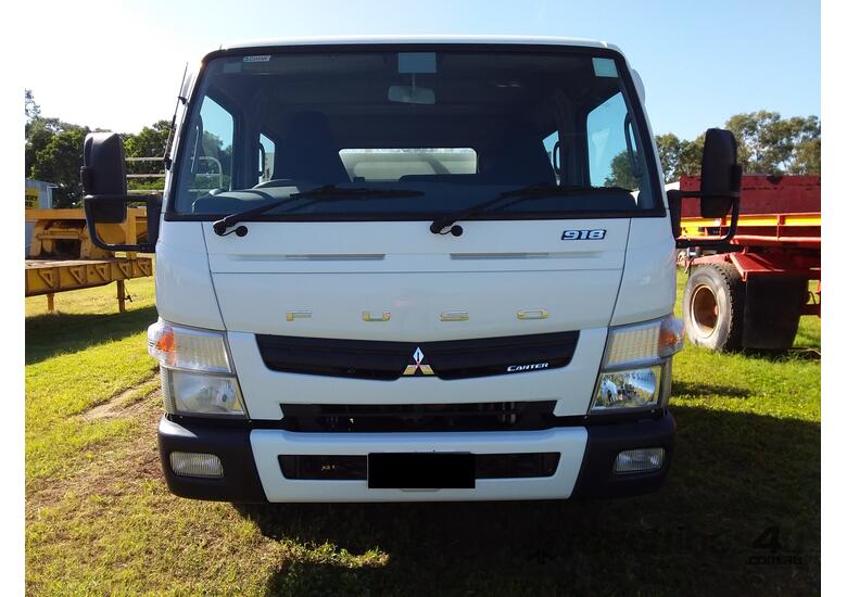 caption Dual cab tipper
