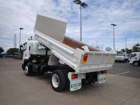 ISUZU FTR - picture1' - Click to enlarge