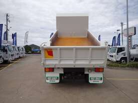 ISUZU FTR - picture2' - Click to enlarge