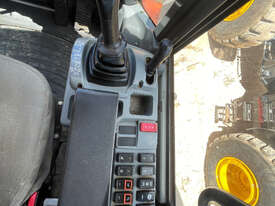 Hitachi ZW180-5B Loader/Tool Carrier Loader - picture1' - Click to enlarge