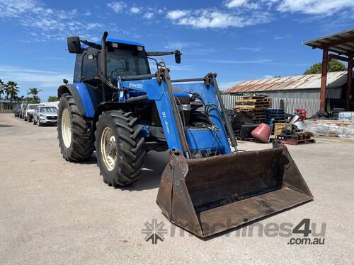 NEW HOLLAND TM125 WITH LOADER