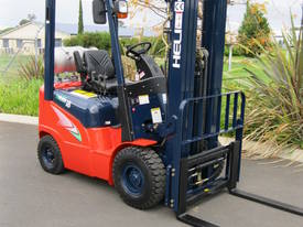 Heli 1.8t Green Series LPG Forklift(Nissan engine) - picture0' - Click to enlarge