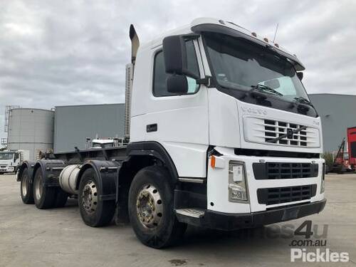 2003 Volvo FM9