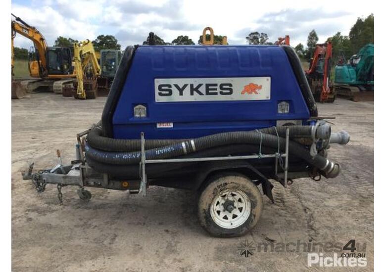 Buy Used Yakka 2009 Berwick Trailers Yakka Water Tank Trailer in