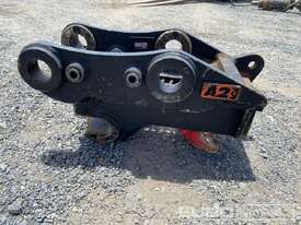 AZ Quick Hitch to suit Kubota KX080 - picture0' - Click to enlarge