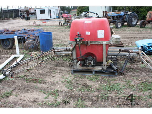 Silvan 400L Boom spray