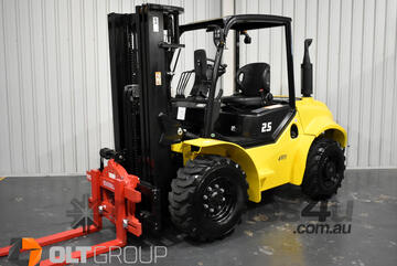   Liftsmart All Terrain Forklift with Rotator 2WD or 4WD Options Yanmar Diesel Engine