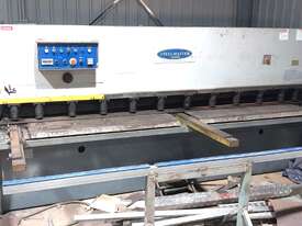 Hydraulic Guillotine - picture0' - Click to enlarge