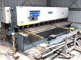 Hydraulic Guillotine - picture1' - Click to enlarge