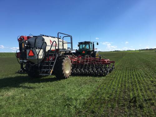 Bourgault HD848-6 Hoe Drill Frame Mounted Seeders™ 