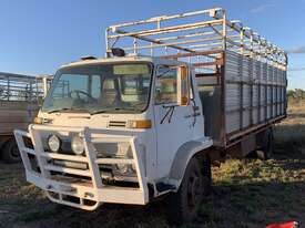 1984 ISUZU JCR500 BODY TRUCK WITH STOCK CRATE - picture7' - Click to enlarge