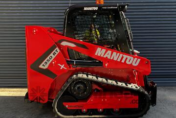 Manitou track loader - 1350RT with 4x1 bucket