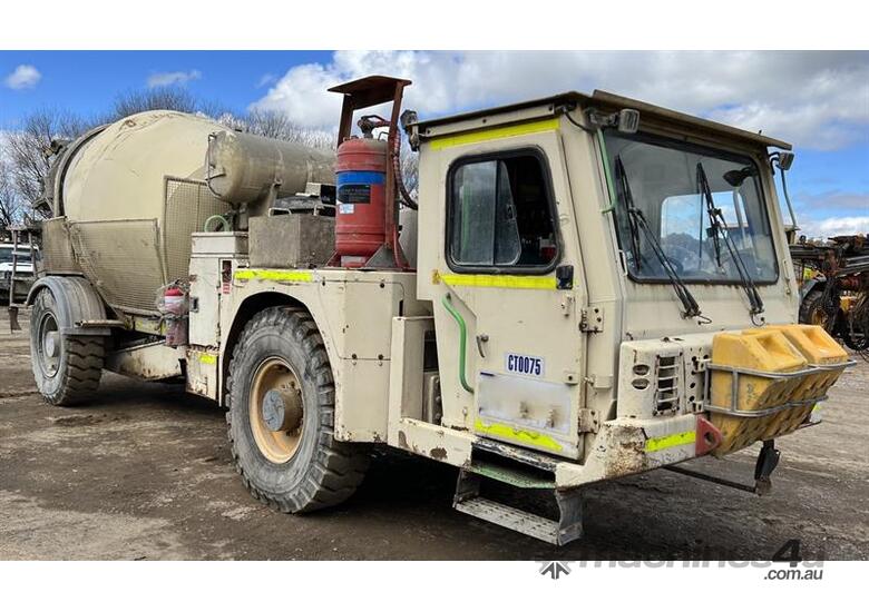 caption 2011 NORMET UTIMEC LF600 AGI TRUCK