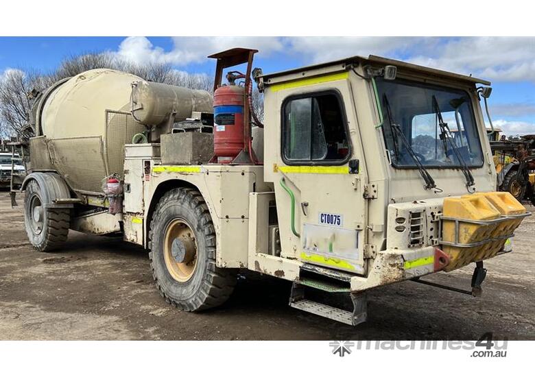 caption 2011 NORMET UTIMEC LF600 AGI TRUCK