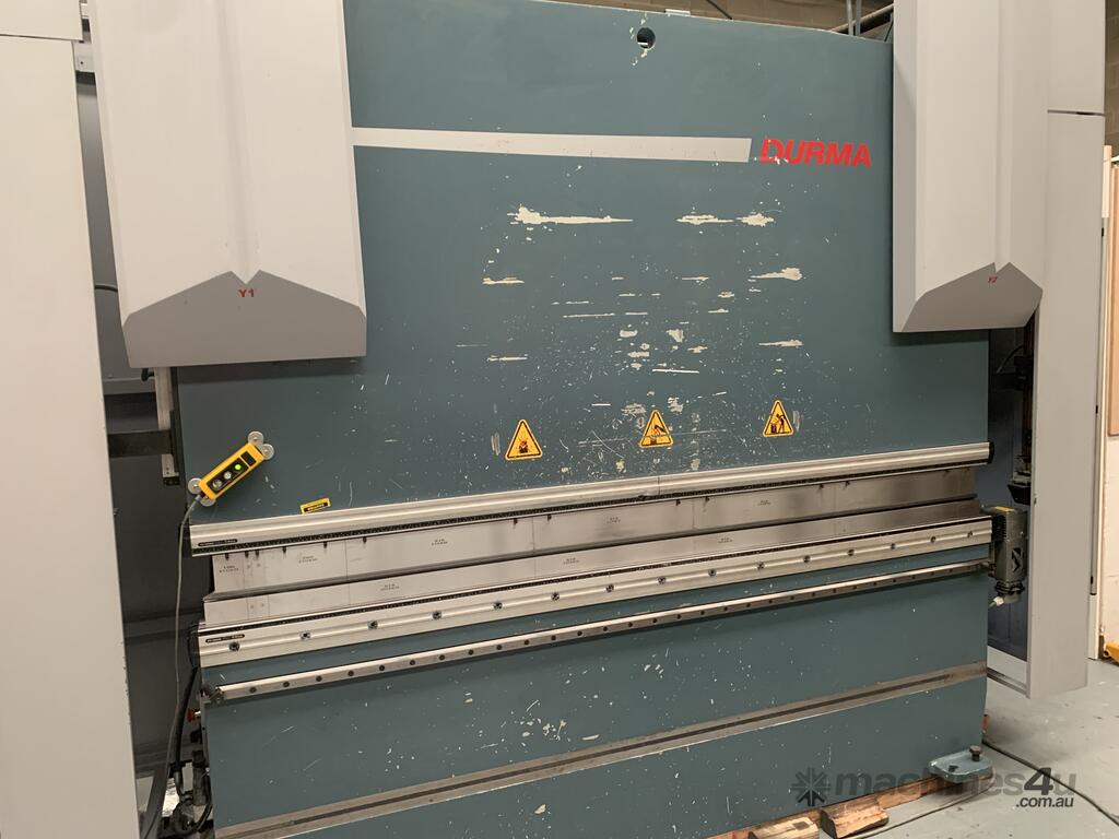 Used durma Durma ADS 25100 CNC press brake with 8 axes and Cybelec