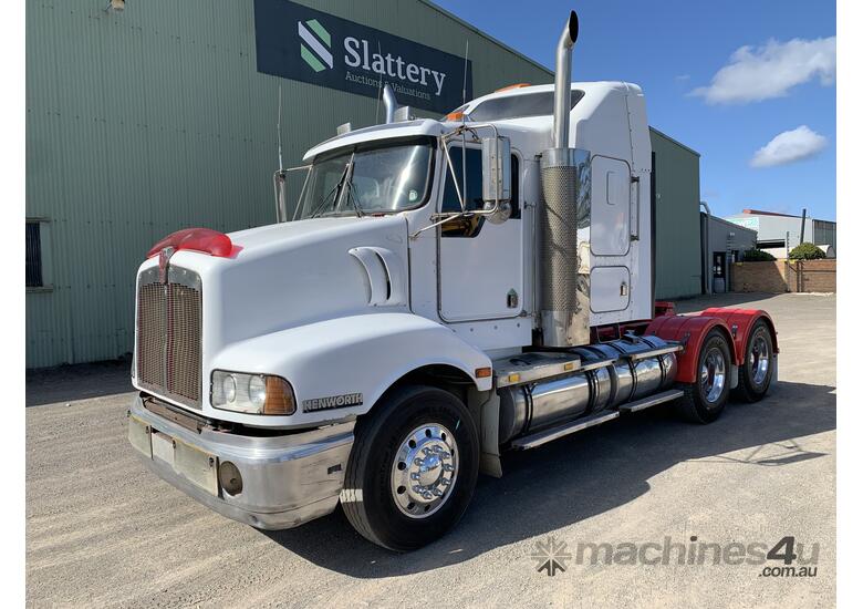 caption 2003 Kenworth T404 Prime Mover
