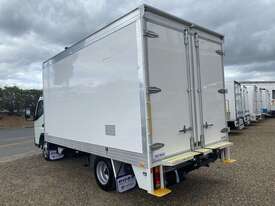 2022 Fuso Canter 515 White Pantech 3.0l 4x2 - picture2' - Click to enlarge