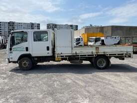 2008 Isuzu NPR 300 Crew Cab Table Top - picture2' - Click to enlarge