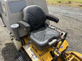 2014 Walker Ride on Mower MT25I-11 25HP - picture0' - Click to enlarge