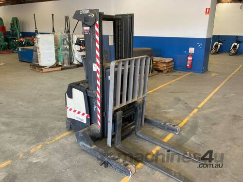 Crown SHR 5500 Series Walk Behind Forklift