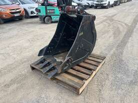 Excavator Bucket - picture0' - Click to enlarge