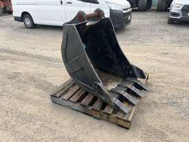 Excavator Bucket - picture1' - Click to enlarge