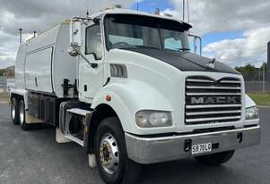 2010 Mack CSMR Field Service Tanker * 5523 Hours *