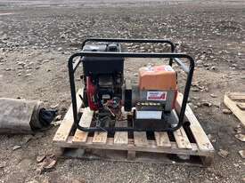 SINCRO EW 200 AC GENERATOR/ WELDER  - picture0' - Click to enlarge