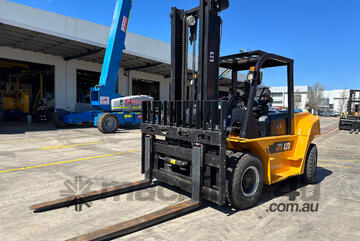 UN Forklift 7T Diesel Heavy Duty with a Tough Isuzu 6BD1 Engine!