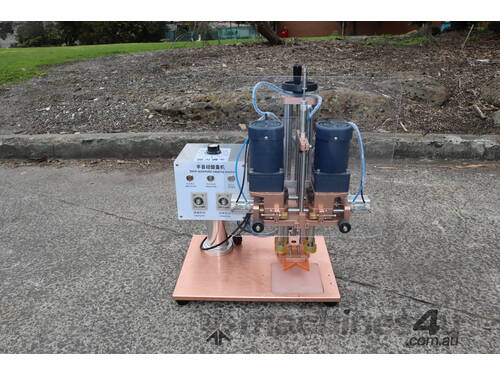 Semi-Automatic Bottle Capper Capping Machine *