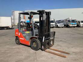 2012 Toyota 32-8FG25 Counter Balance Forklift - picture0' - Click to enlarge