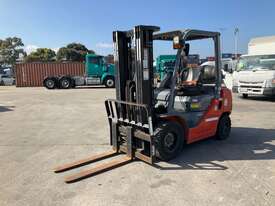 2012 Toyota 32-8FG25 Counter Balance Forklift - picture1' - Click to enlarge