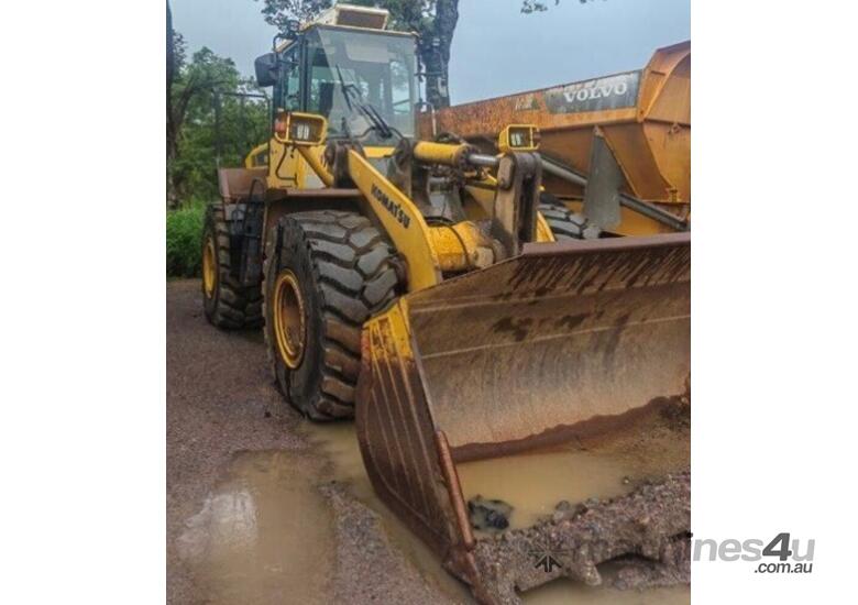 caption Komatsu WA380-6 Wheeled Loader