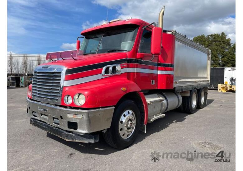 caption 2016 Freightliner FLX Tipper