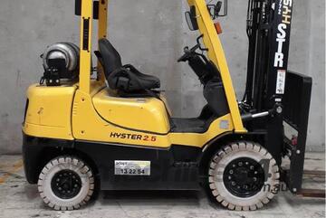 HYSTER H2.5XT Counterbalance Forklift HYSTER H2.5XT Counterbalance Forklift
