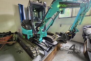 Kobelco   sk35SR Excavator