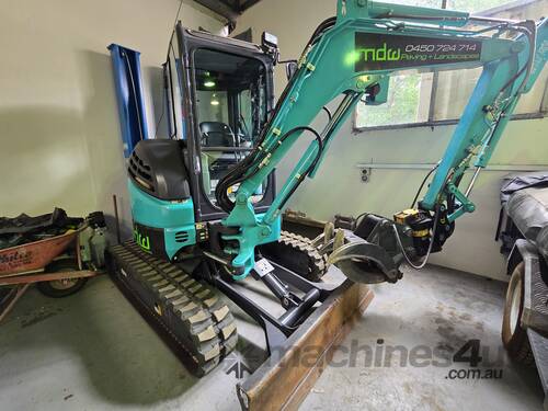 Kobelco sk35SR Excavator 