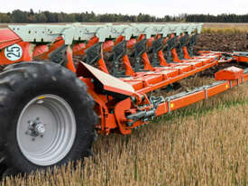 Kubota Reversible Plough RS7005V Series - picture1' - Click to enlarge